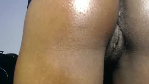 Snapshot of naughty_slimzy chatting on 21, 10, 2025 laura online show from 21, 10, 2025