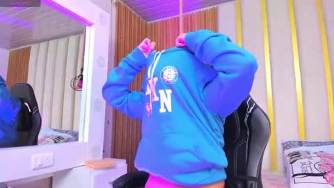 Stefany online show from 6, 5, 2026
