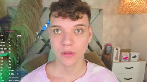 Snapshot of naughty_twink_ chatting on 8, 10, 2025 Noah online show from 8, 10, 2025