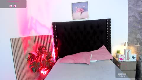 Snapshot of naughty_twink_ chatting on 15, 10, 2025 Noah online show from 15, 10, 2025