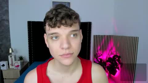 Snapshot of naughty_twink_ chatting on 26, 10, 2025 Noah online show from 26, 10, 2025