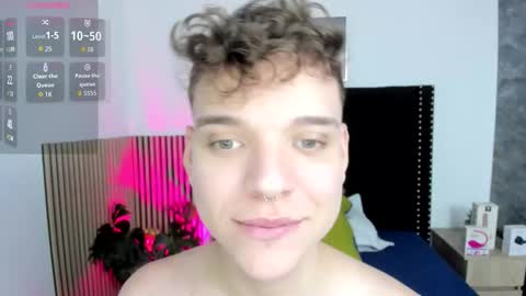 Snapshot of naughty_twink_ chatting on 8, 11, 2025 Noah online show from 8, 11, 2025