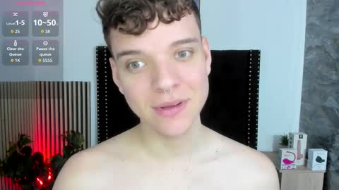 Snapshot of naughty_twink_ chatting on 20, 11, 2025 Noah online show from 20, 11, 2025