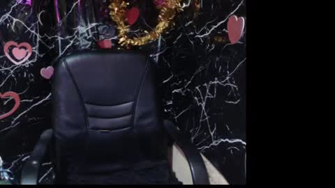 Snapshot of naughty_xxbunny chatting on 8, 1, 2025 beauty online show from 8, 1, 2025