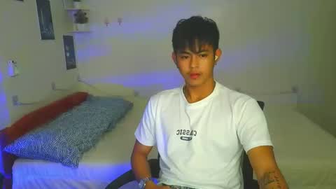 Snapshot of naughtyboylouie chatting on 20, 9, 2025 Loue online show from 20, 9, 2025