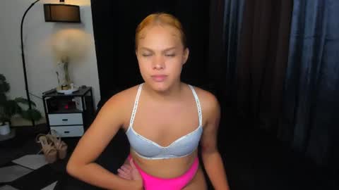 naughtychanell online show from 8, 7, 2026