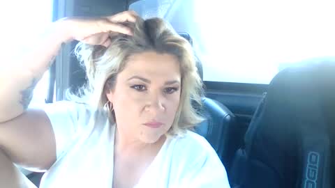 Naughtycouple2026 online show from 15, 4, 2026