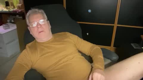 naughtydaddyla online show from 22, 12, 2025