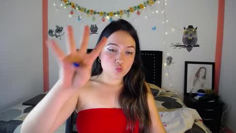 Snapshot of naughtygirl_mmm chatting on 3, 12, 2024 Valeria  online show from 3, 12, 2024