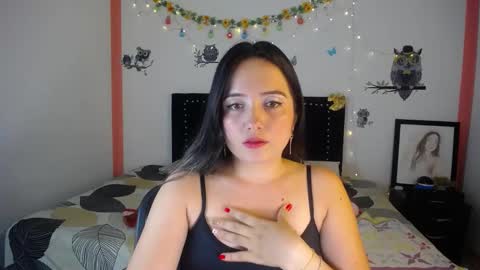 Snapshot of naughtygirl_mmm chatting on 2, 1, 2025 Valeria  online show from 2, 1, 2025