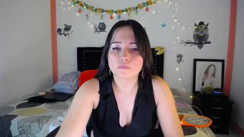 Snapshot of naughtygirl_mmm chatting on 7, 3, 2025 Valeria  online show from 7, 3, 2025