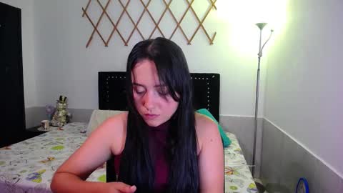 Snapshot of naughtygirl_mmm chatting on 15, 10, 2025 Valeria  online show from 15, 10, 2025