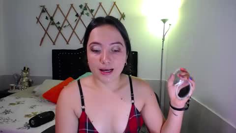 Snapshot of naughtygirl_mmm chatting on 19, 10, 2025 Valeria  online show from 19, 10, 2025