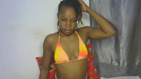 Snapshot of naughtyie chatting on 18, 9, 2025 naughtyie online show from 18, 9, 2025