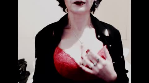 Snapshot of naughtyjenniferxx chatting on 5, 2, 2026 Jenny online show from 5, 2, 2026