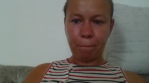 naughtyjennyblondeuk online show from 9, 7, 2026