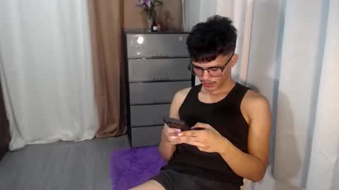 Snapshot of naughtyjosh_ chatting on 25, 5, 2026 Josh online show from 25, 5, 2026
