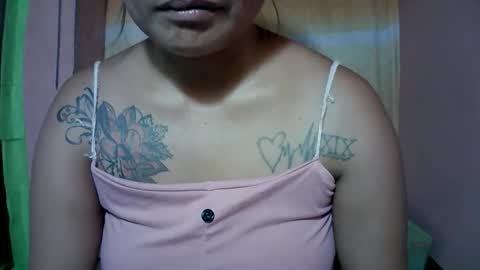 naughtymom_33 online show from 28, 10, 2025