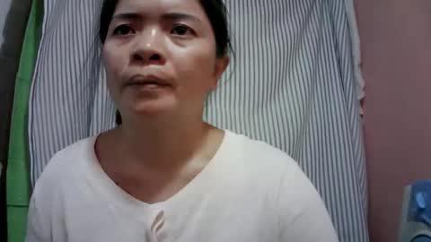 naughtymom_33 online show from 5, 3, 2026