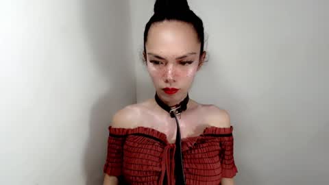 Snapshot of naughtypetiteangel chatting on 23, 9, 2025 naughtypetiteangel online show from 23, 9, 2025