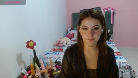 naughtyplayass online show from 6, 2, 2025