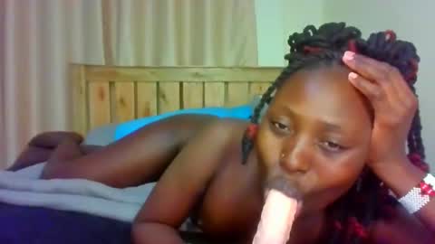 naughtyqueen12 online show from 14, 10, 2025