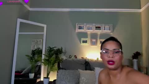 Snapshot of naughtytyra chatting on 20, 3, 2026 NaughtyTyra online show from 20, 3, 2026
