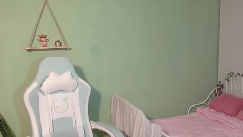 Snapshot of naugthy_muse chatting on 9, 3, 2026 sabrina online show from 9, 3, 2026