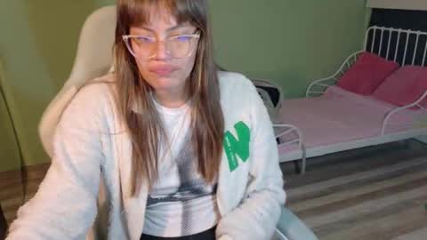 Snapshot of naugthy_muse chatting on 22, 3, 2026 sabrina online show from 22, 3, 2026