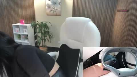         online show from 27, 10, 2025