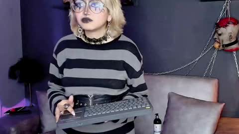 Navier  online show from 3, 12, 2025