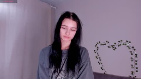 Snapshot of naya_mirel chatting on 25, 2, 2026 Kira online show from 25, 2, 2026