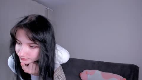 Snapshot of naya_mirel chatting on 8, 3, 2026 Kira online show from 8, 3, 2026