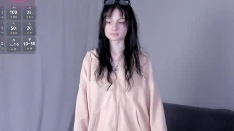 Kira online show from 10, 5, 2026
