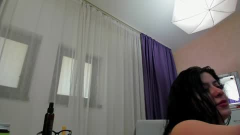 Eliza online show from 4, 5, 2026