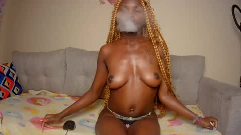nayela_ online show from 31, 7, 2026