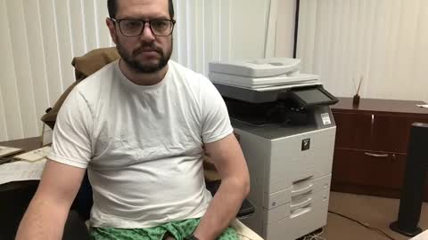 Snapshot of nayrb352 chatting on 18, 12, 2024 nayrb352 online show from 18, 12, 2024