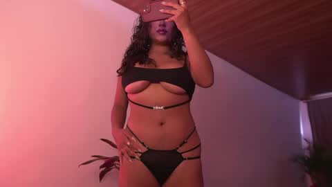 Snapshot of ne_fertari chatting on 18, 5, 2026 Nefertari online show from 18, 5, 2026