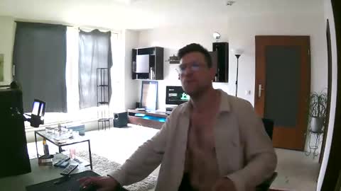 Sebastian online show from 24, 4, 2026