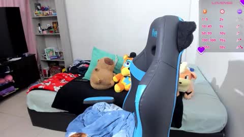 Geek Nicole    im Neeko UwU online show from 9, 10, 2025