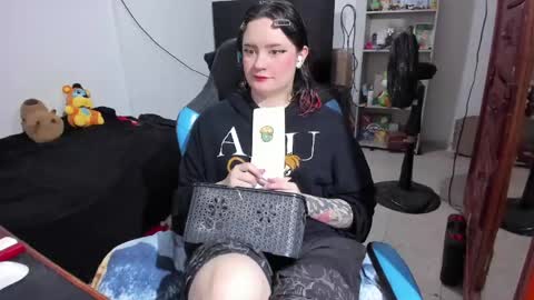 Geek Nicole    im Neeko UwU online show from 4, 5, 2026