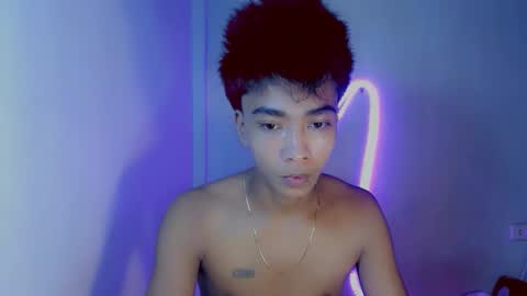 Snapshot of neil_asian69 chatting on 10, 11, 2025 neil_asian69 online show from 10, 11, 2025