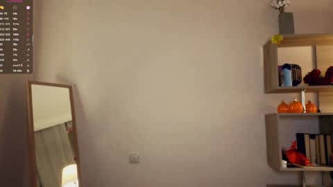 Vicky and Beatrice online show from 3, 5, 2026