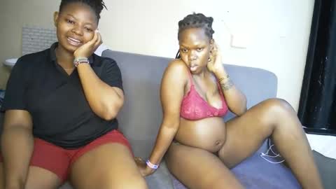 Snapshot of nellyeluxe chatting on 17, 3, 2026 nellyeluxe online show from 17, 3, 2026