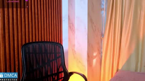 Salome Nena cupcake online show from 22, 4, 2026