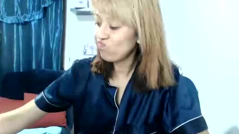 Snapshot of nena_lov chatting on 12, 2, 2025 Star  online show from 12, 2, 2025