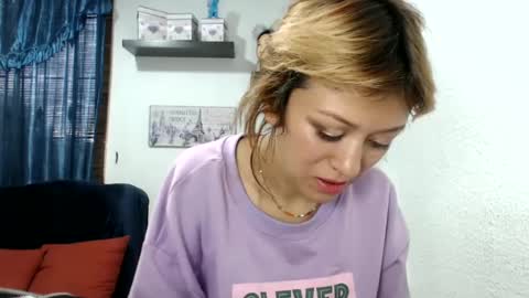 Snapshot of nena_lov chatting on 22, 2, 2025 Star  online show from 22, 2, 2025
