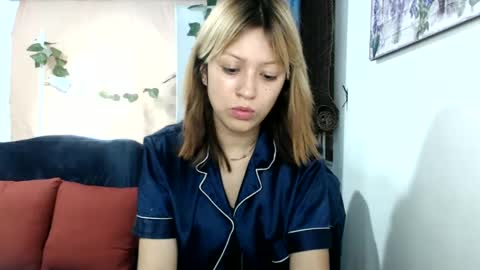 Snapshot of nena_lov chatting on 11, 3, 2025 Star  online show from 11, 3, 2025