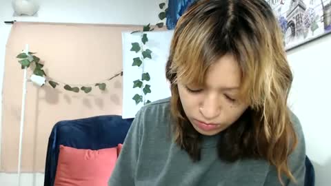 Snapshot of nena_lov chatting on 12, 3, 2025 Star  online show from 12, 3, 2025