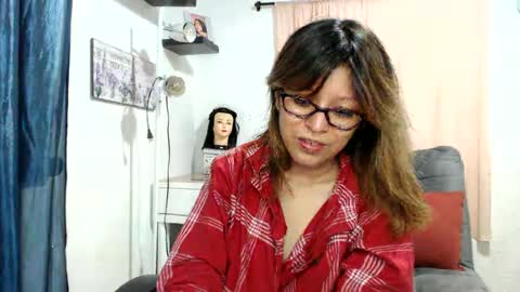Snapshot of nena_lov chatting on 11, 9, 2025 Star  online show from 11, 9, 2025